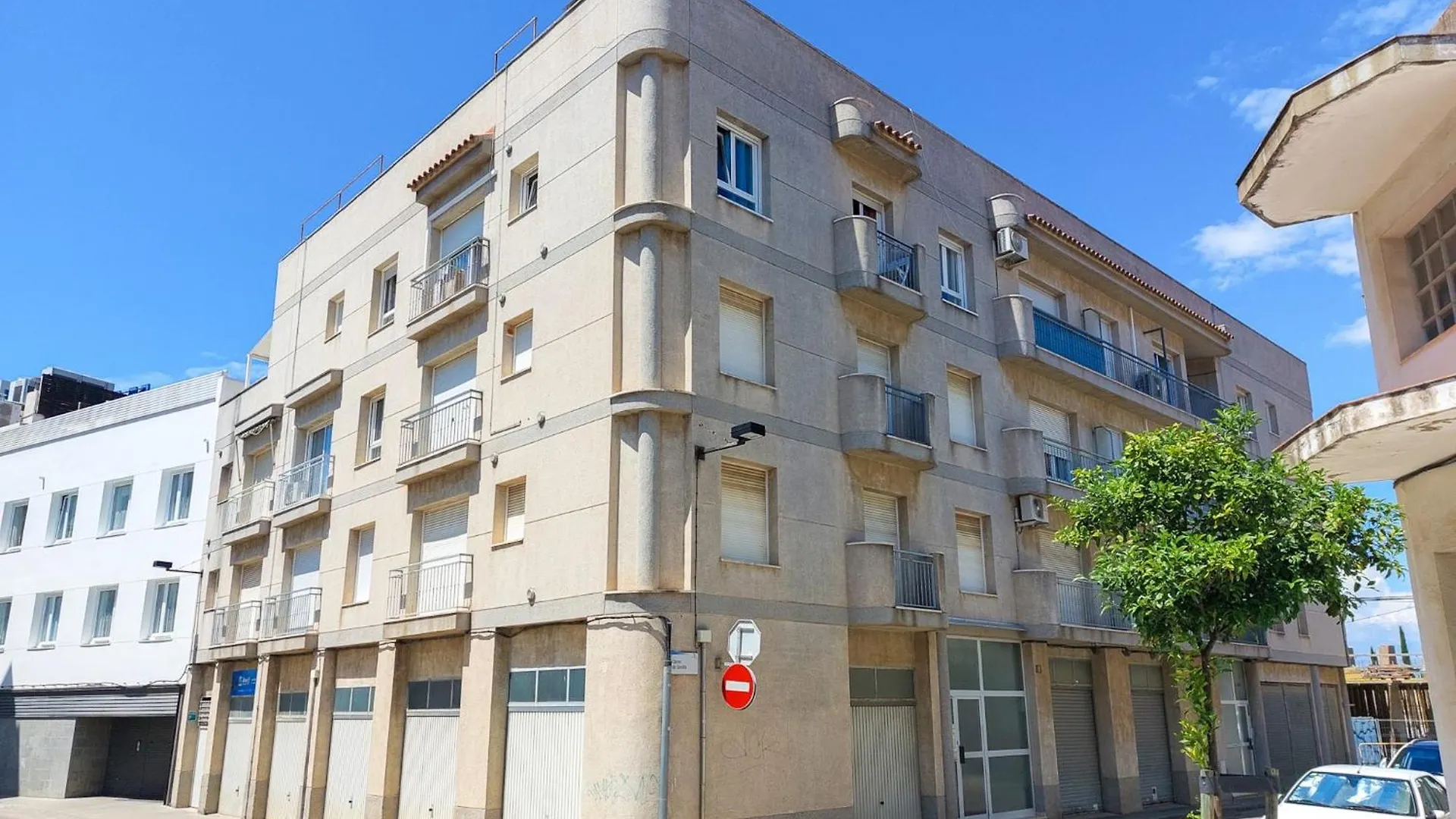 רוזס Apartment With Communal Pool